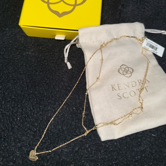 Kendra Scott Gold Heart Pendant Necklace - Picture 4 of 5